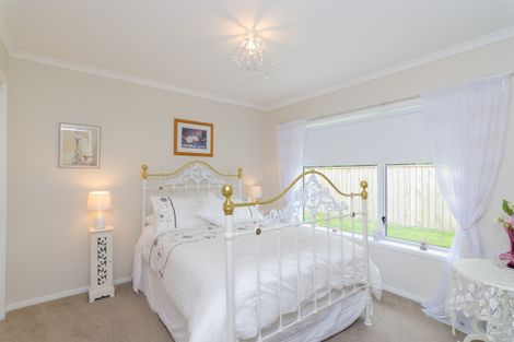 Photo of property in 10 Feist Street, Carterton, 5713