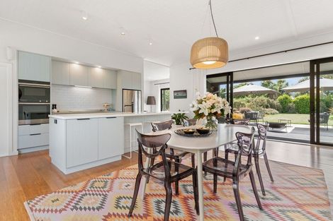 Photo of property in 7 Fairway Drive, Martinborough, 5711