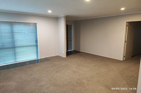 Photo of property in 25j Youngs Road, Papakura, 2110