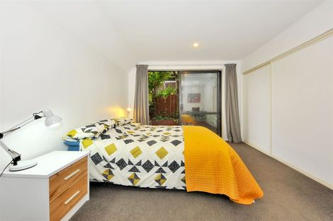 Photo of property in 2/82 Packe Street, Edgeware, Christchurch, 8013