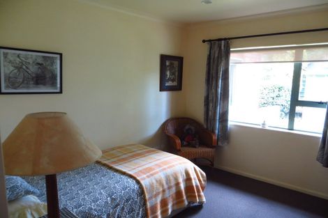 Photo of property in 37 Carlyle Street, Leamington, Cambridge, 3432