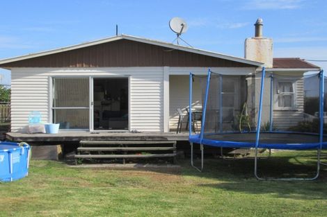 Photo of property in 2 Kowhai Avenue, Edgecumbe, 3120