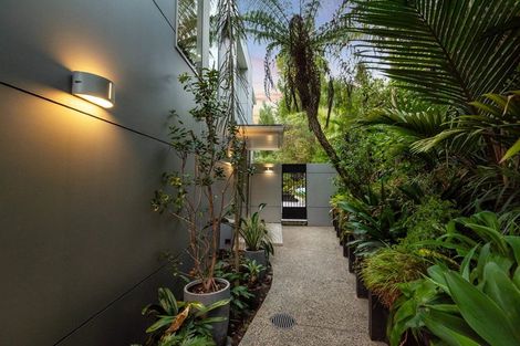 Photo of property in 42 Bayview Road, Browns Bay, Auckland, 0630