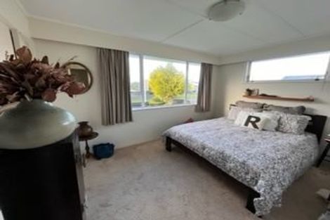 Photo of property in 26 Maple Grove, Maungaraki, Lower Hutt, 5010