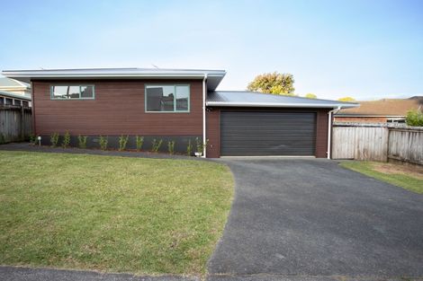 Photo of property in 21 Robinia Place, Snells Beach, 0920