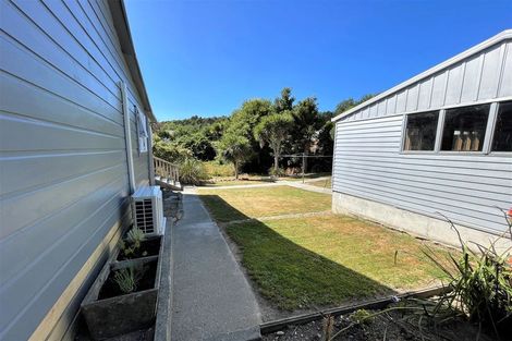 Photo of property in 138 Salcombe Street, Kaitangata, 9210