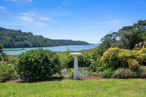 Photo of property in 109 Warman Road, Okura, Auckland, 0792