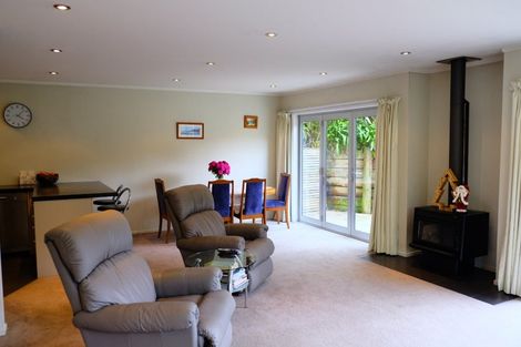 Photo of property in 50 Postgate Drive, Whitby, Porirua, 5024