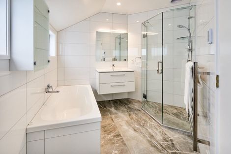 Photo of property in 7 Massey Avenue, Woburn, Lower Hutt, 5010