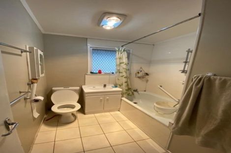 Photo of property in 1/375 Pakuranga Road, Pakuranga Heights, Auckland, 2010