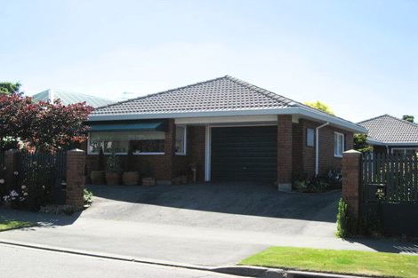 Photo of property in 1/5 Inglewood Place Avonhead Christchurch City