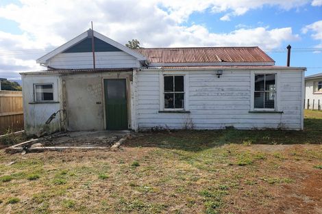 Photo of property in 30 Burns Street, Dannevirke, 4930