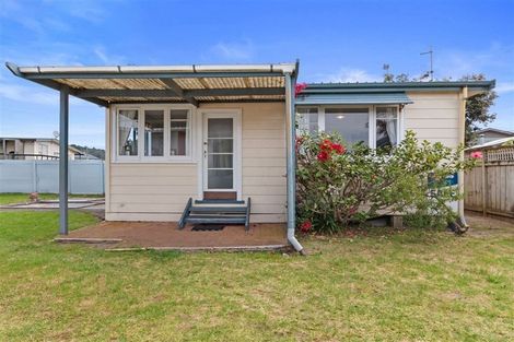 Photo of property in 609b Ocean Road, Whangamata, 3620