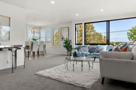 Photo of property in 2/94 Norwood Road, Bayswater, Auckland, 0622