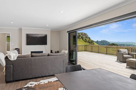 Photo of property in 1 Ribbonwood Lane, Kinloch, Taupo, 3377