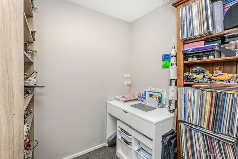 Photo of property in 100 Shillingford Boulevard, Rolleston, 7615