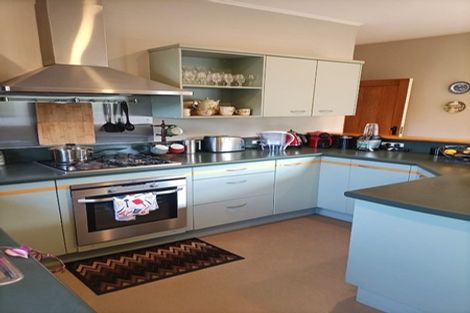 Photo of property in 6 Bell Road, Waiwhetu, Lower Hutt, 5010