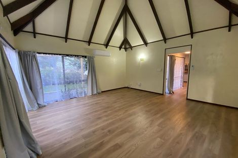 Photo of property in 18 Woodhouse Place, West Harbour, Auckland, 0618