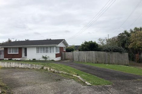 Photo of property in 1/13 Brouder Place, Hillpark, Auckland, 2102