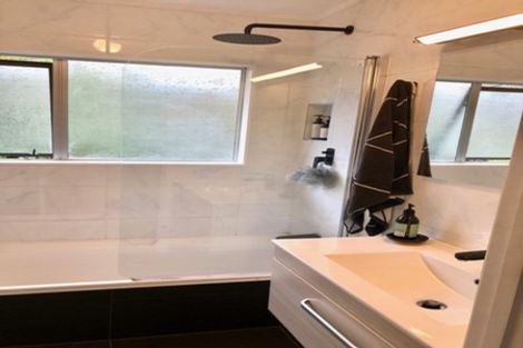 Photo of property in 1/21 Mahara Avenue, Birkenhead, Auckland, 0626