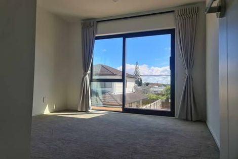 Photo of property in 75f Cardiff Road, Pakuranga, Auckland, 2010