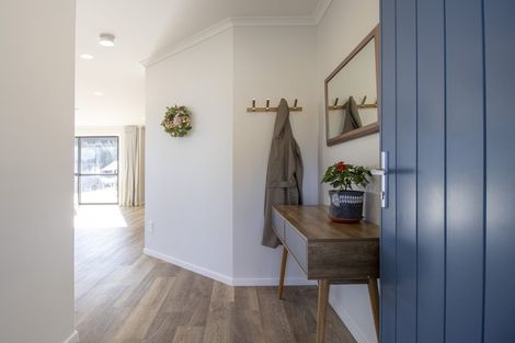 Photo of property in 17 Schooner Drive, Whitby, Porirua, 5024