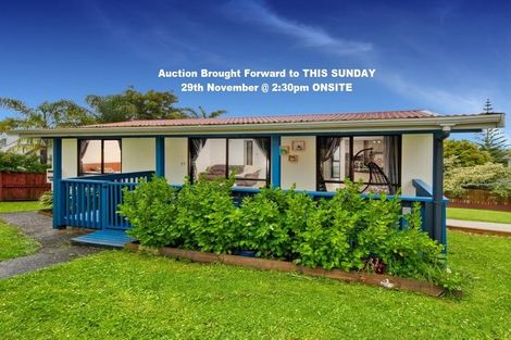 Photo of property in 17 Rehia Road, Massey, Auckland, 0614