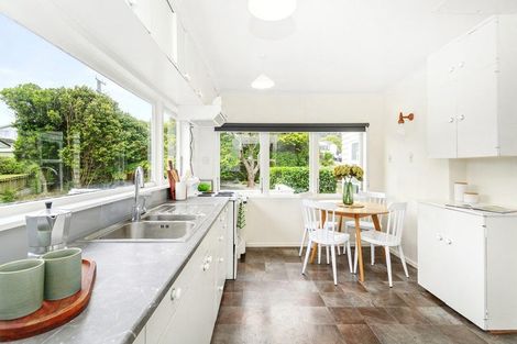 Photo of property in 13 Bell Street, Tawa, Wellington, 5028