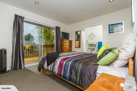 Photo of property in 22a Reynolds Place, Torbay, Auckland, 0630