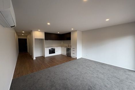 Photo of property in 2/79 Edmonton Road, Henderson, Auckland, 0612