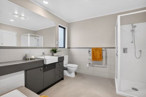 Photo of property in 28 Pickaberry Avenue, Karaka, Papakura, 2113