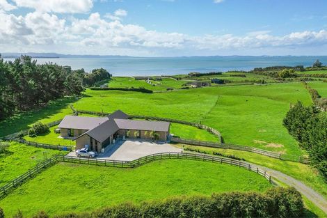 Photo of property in 205 Clarks Beach Road, Clarks Beach, Pukekohe, 2679