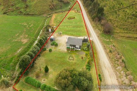 Photo of property in 23 Mangaoae Road, Te Karaka, 4091