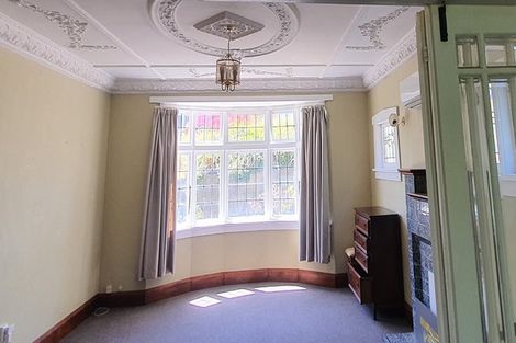 Photo of property in 98 Nairn Street, Mount Cook, Wellington, 6011