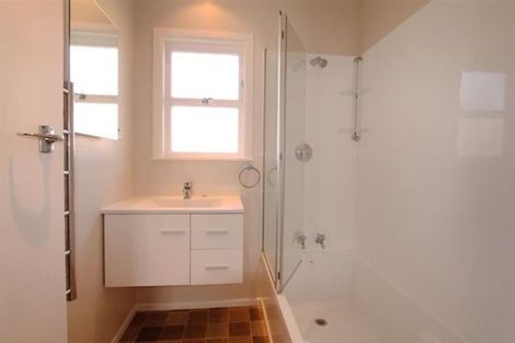 Photo of property in 1/7 The Rosebowl, Sunnyhills, Auckland, 2010