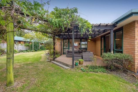 Photo of property in 17 Devon Crescent, Darfield, 7510