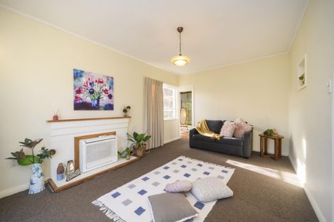 Photo of property in 3 Fairs Road, Milson, Palmerston North, 4414