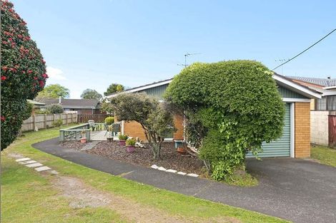 Photo of property in 5 Rathgar Road, Henderson, Auckland, 0610