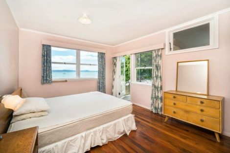 Photo of property in 66 Tindalls Bay Road, Tindalls Beach, Whangaparaoa, 0930
