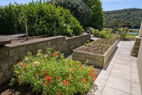 Photo of property in 109 Warman Road, Okura, Auckland, 0792