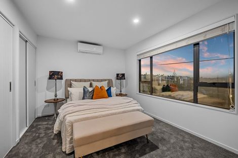 Photo of property in 2e Fowler Street, Northcote, Auckland, 0627