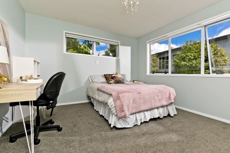 Photo of property in 8 Isobel Road, Greenhithe, Auckland, 0632