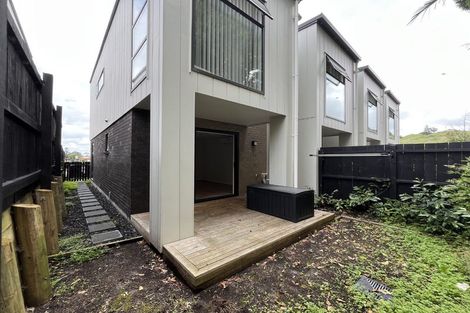 Photo of property in 20 Tukari Lane, Mangere Bridge, Auckland, 2022
