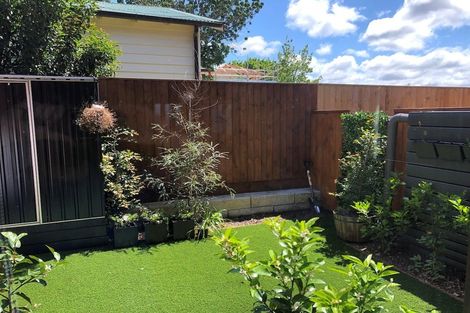 Photo of property in 8/79 Taikata Road, Te Atatu Peninsula, Auckland, 0610