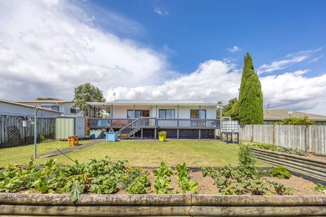 Photo of property in 32 Wai Iti Place, Clendon Park, Auckland, 2103