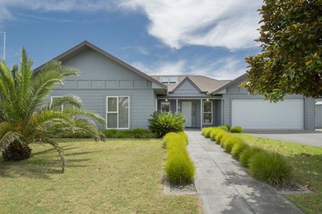 Photo of property in 28 Nautilus Drive, Papamoa Beach, Papamoa, 3118