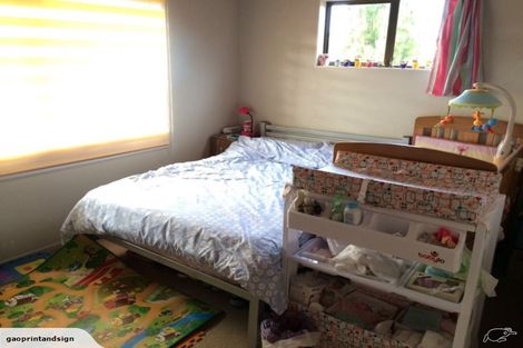 Photo of property in 197 Henderson Valley Road, Henderson, Auckland, 0612