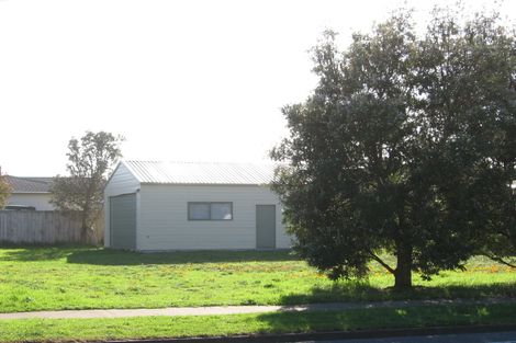 Photo of property in 15 Rutherford Drive, Waikanae Beach, Waikanae, 5036