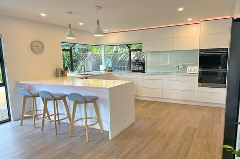 Photo of property in 2/24 Hattaway Avenue, Bucklands Beach, Auckland, 2012