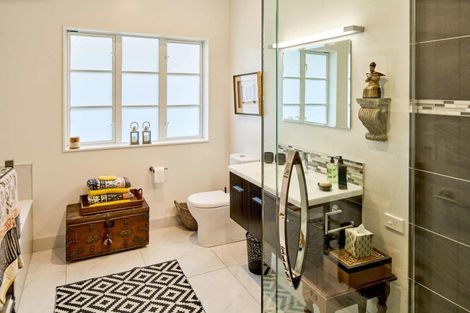 Photo of property in 21 Pendennis Point, Camborne, Porirua, 5026